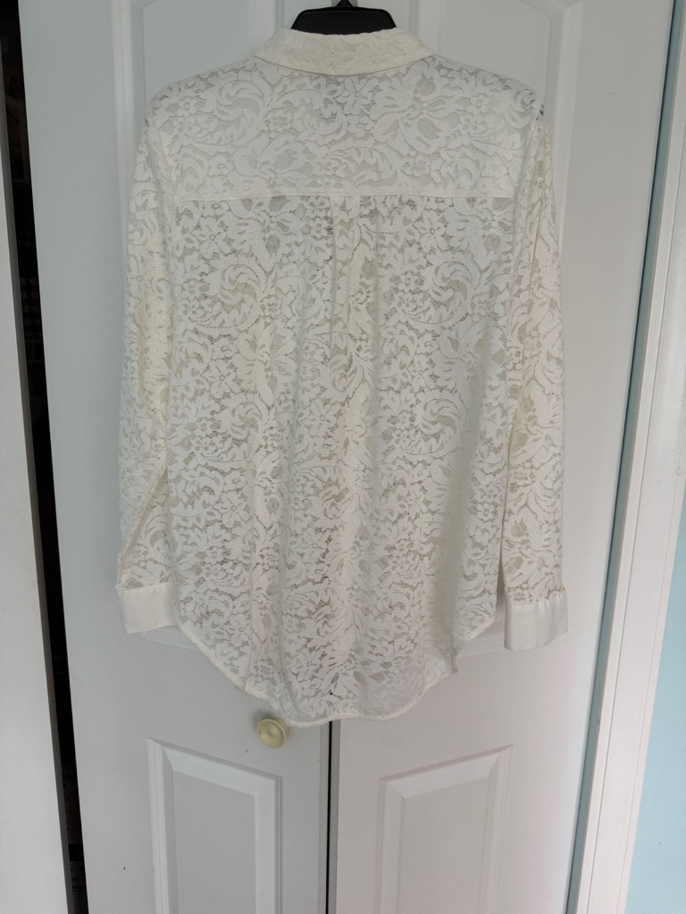 Simply Vera Vera Wang White Lace Button-Down Shirt - Picture 6 of 8